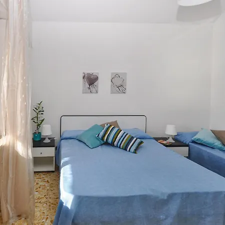 1 Bedroom Beautiful In Apartamento Torvaianica